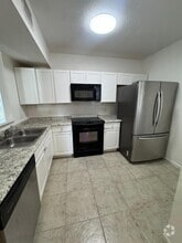 Building Photo - 1157 Golden Lakes Blvd
