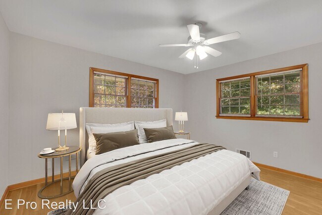 Building Photo - 3 br, 2 bath House - 5055 Cascade Rd SW