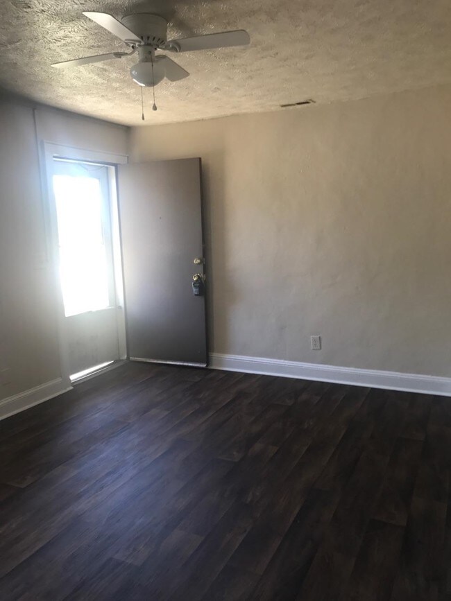 Foto del edificio - 103 Sycamore Ct