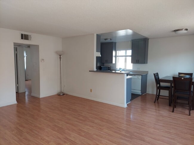 Building Photo - 5232 Wilkinson Ave