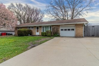 Building Photo - 2106 Campbell Dr
