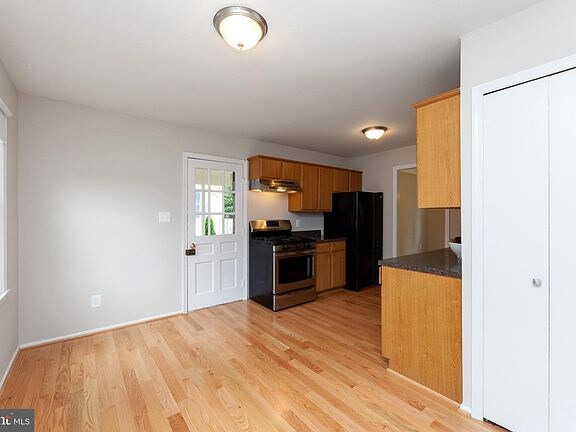 Foto del edificio - 5307 Greenough Pl