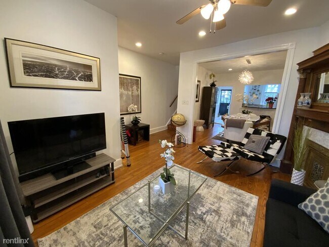 Foto del edificio - 554 14th St SE