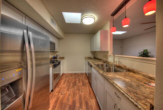 Building Photo - 413 Zena Lona St NE