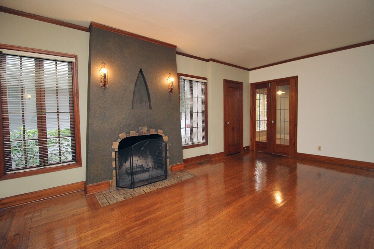 Primary Photo - 1414 NE Hancock St