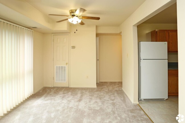 Dining Area - Parkside Terrace