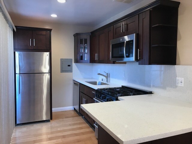 Estudio "Clásico" apt. 4 - 5567 Inglewood Blvd