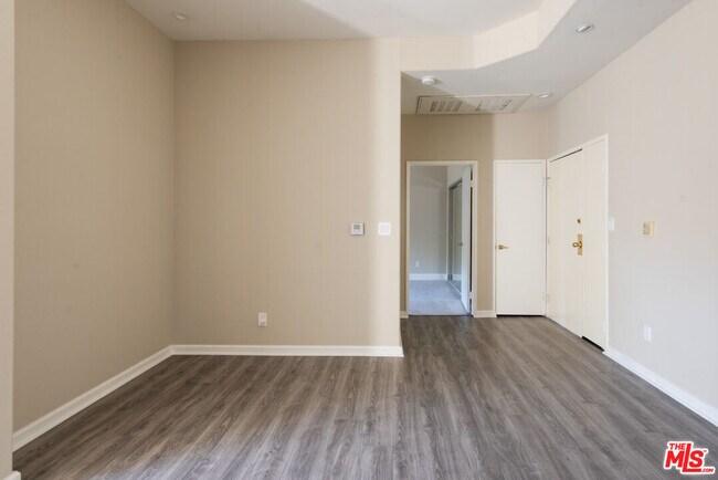 Foto del edificio - 6140 Monterey Rd