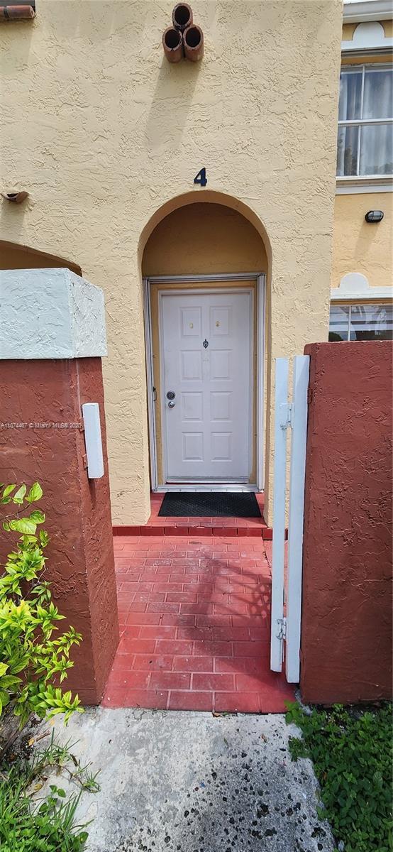 Foto del edificio - 8530 NW 3rd Ln
