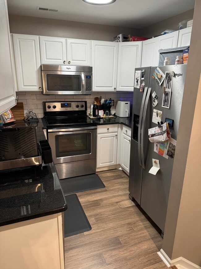 Foto del edificio - 1335 S Washington Ave