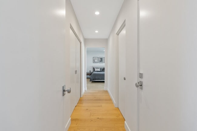 Building Photo - 3632 Beverly Ridge Dr