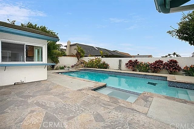 Building Photo - 9561 Rockpoint Dr