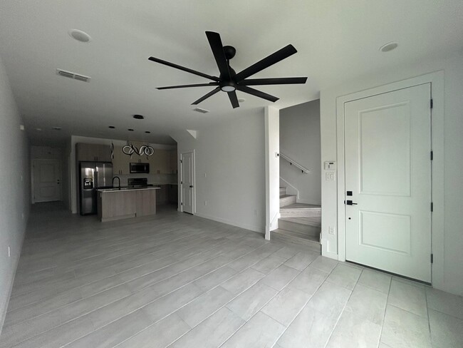 Foto del edificio - 8218 Casa Verde Rd