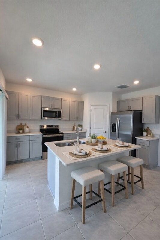 Foto del edificio - 1373 Addison Blf Ln