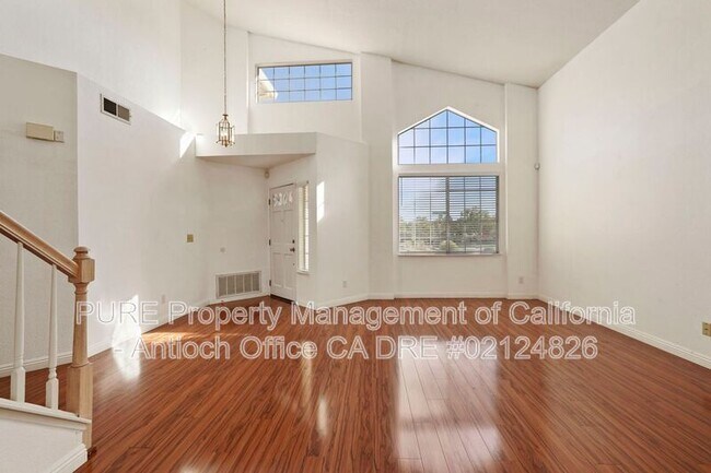 Building Photo - 4450 Horseshoe Cir