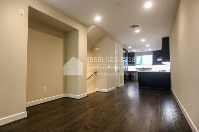 Building Photo - 3074 Mawing Rd