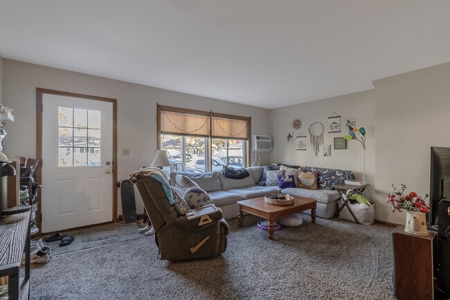 Foto del edificio - 119 E Welcome Ave