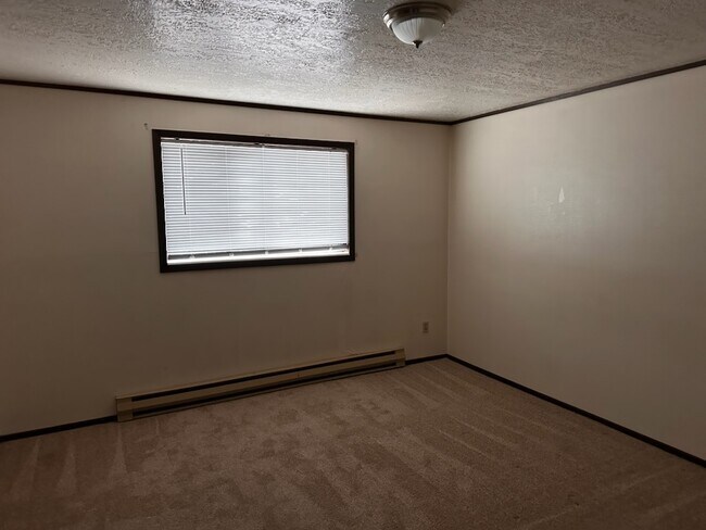 Foto del edificio - 718 Miller Ct