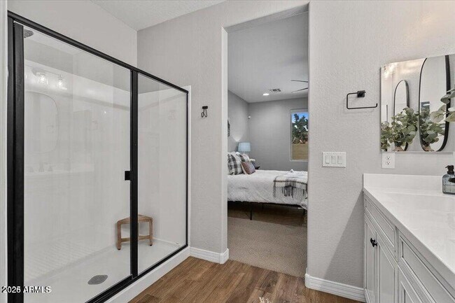 Building Photo - 6432 N 124th Ln