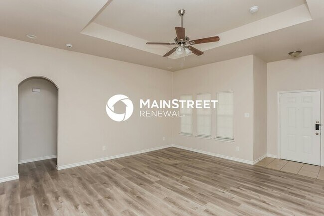 Building Photo - 4 Bedroom Pet-Friendly Home in Glenn Heigh...