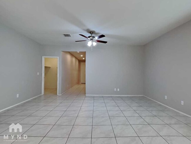 Building Photo - 2626 S 120th Dr