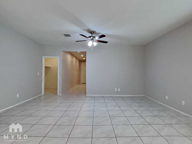 Foto del edificio - 2626 S 120th Dr