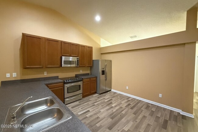 Building Photo - 1124 Wild Azalea Dr