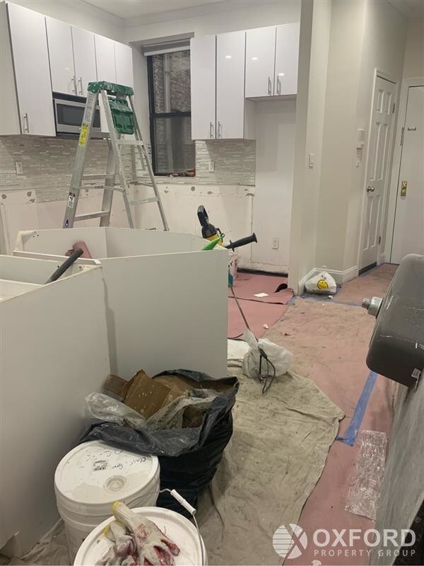 Foto principal - 331 West 35th Street