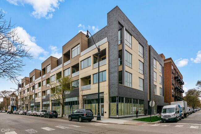 Building Photo - 1957 N Fairfield Ave