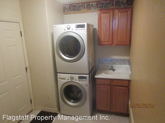 Building Photo - 3 br, 2.5 bath House - 2128 S. Linmar Court