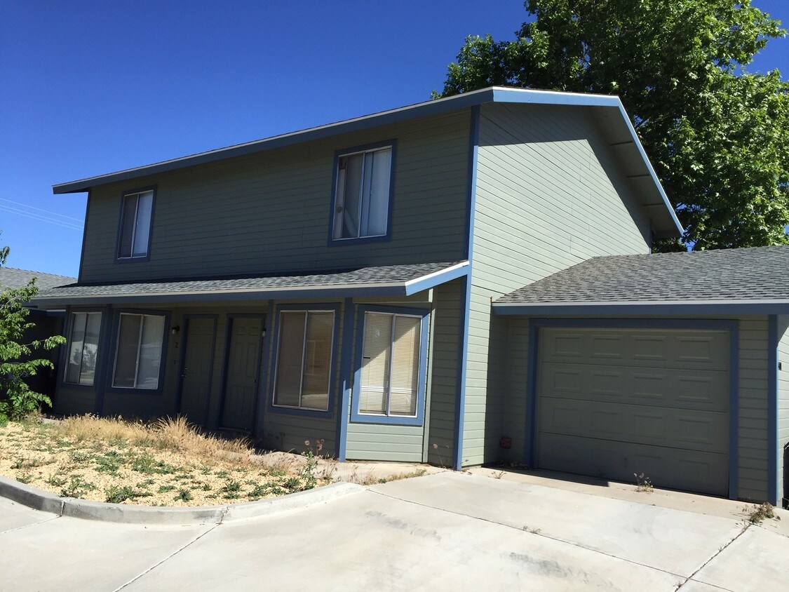 Foto principal - 1401 Cimarron Ct