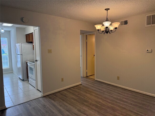 Building Photo - 2120 El Paseo St