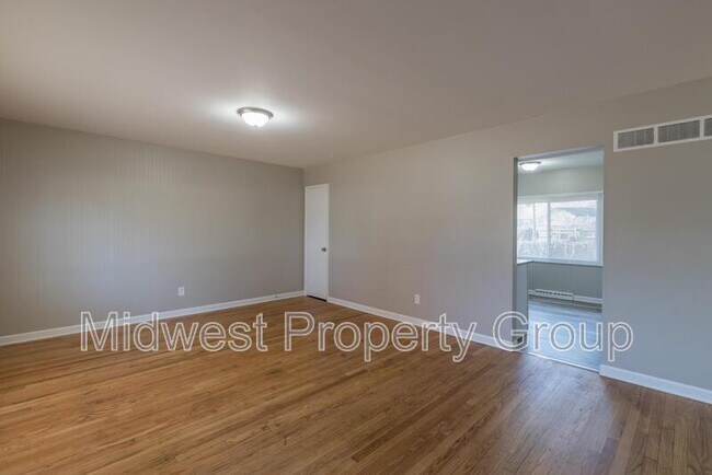 Building Photo - 6717 Lightwood Drive