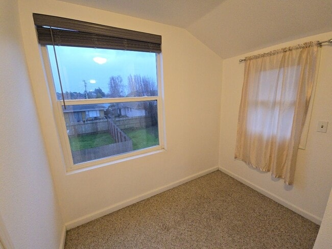 Foto del edificio - 1049 I St