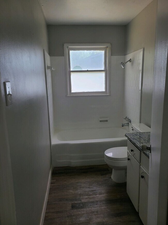 Building Photo - 3 Bedroom 2 Bathroom house for rent in Abi...