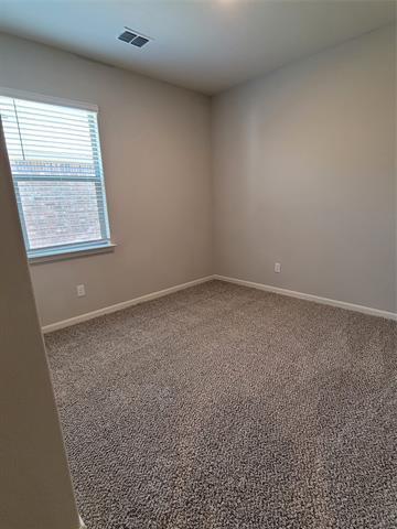 Building Photo - 421 Zimmet Dr