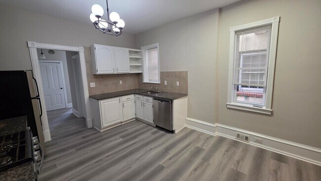 Photo - 637 N 32nd St Apartment