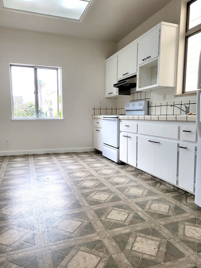 kitchen - 1623 11th Ave