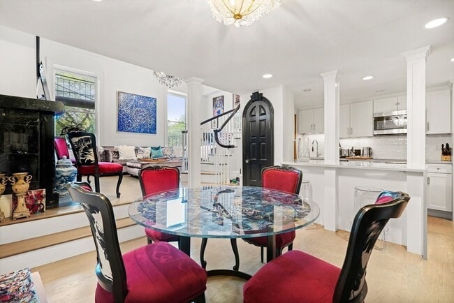 Foto del edificio - 129 Beacon St