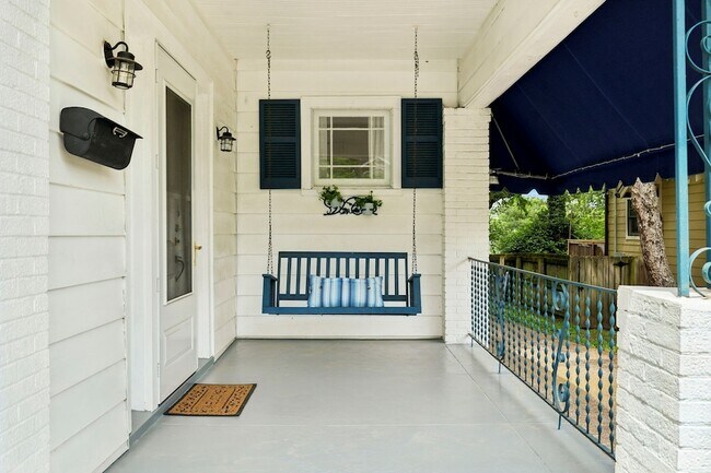 Foto del edificio - 1508 Clayton Ave
