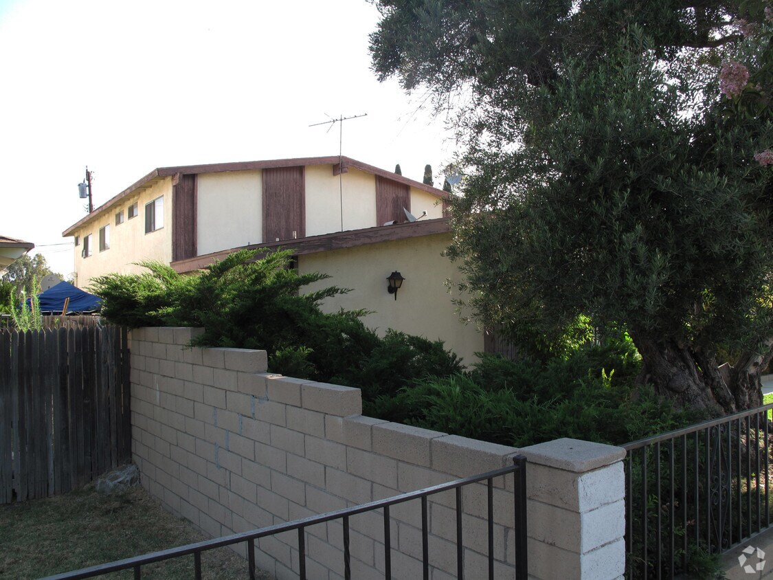 Building Photo - 18531 Colima Rd