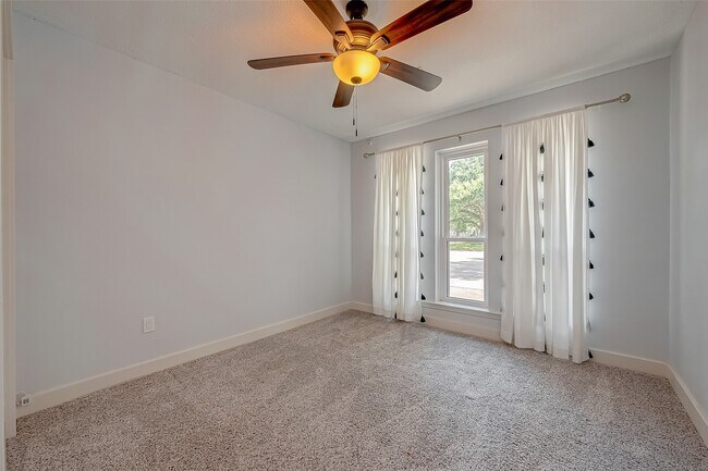 Building Photo - 22215 Cimarron Pkwy