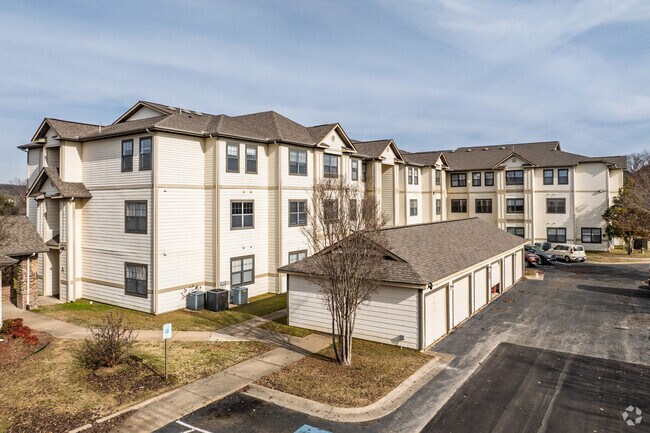 Foto del edificio - Home Towne At Conway