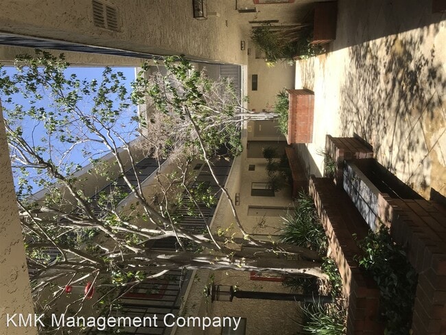 Building Photo - 1 br, 1 bath Apartment - 3709 Watseka Ave ...
