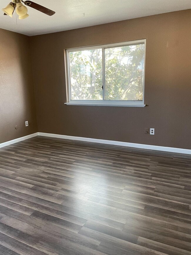 Building Photo - 4206 Savannah Ln