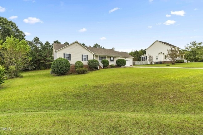 Building Photo - 44 Silver Stirrup Ct