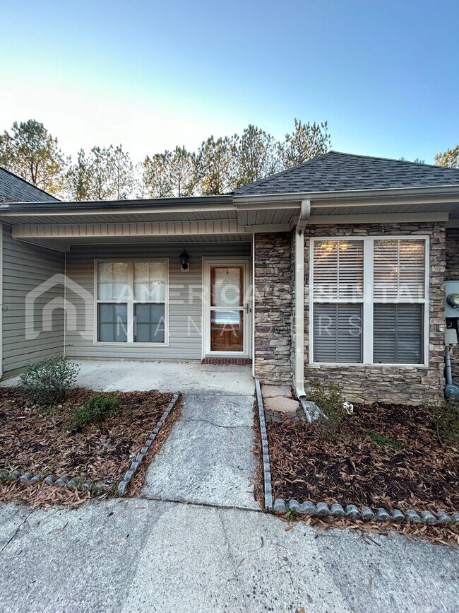 Foto del edificio - Townhome in Hoover, AL!!! View with 48 Hou...