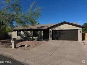 Building Photo - 6221 E Gelding Dr