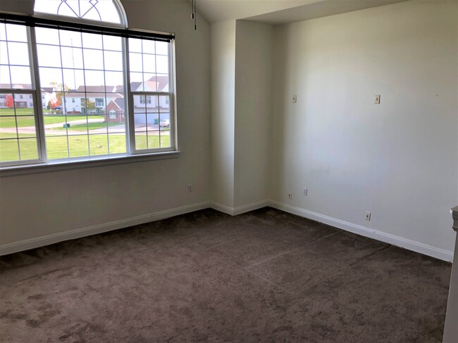 Building Photo - 2861 E Fieldstone Way