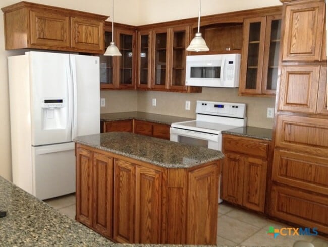 Foto del edificio - 2600 Garden Brook Trail